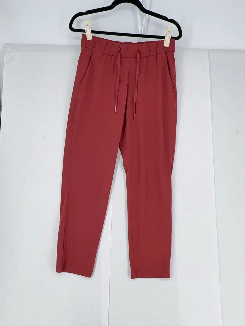 Lululemon Pants Womens Sz 6  Jogger Maroon Drawstring Cropped nwot